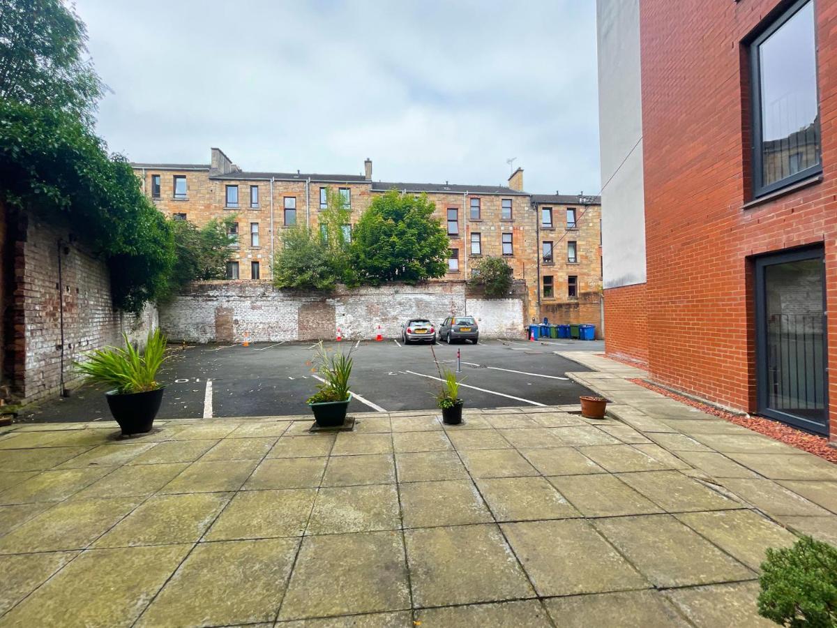 Kelvingrove 2 Bedroom Apartment - Private Parking Glasgow Bagian luar foto