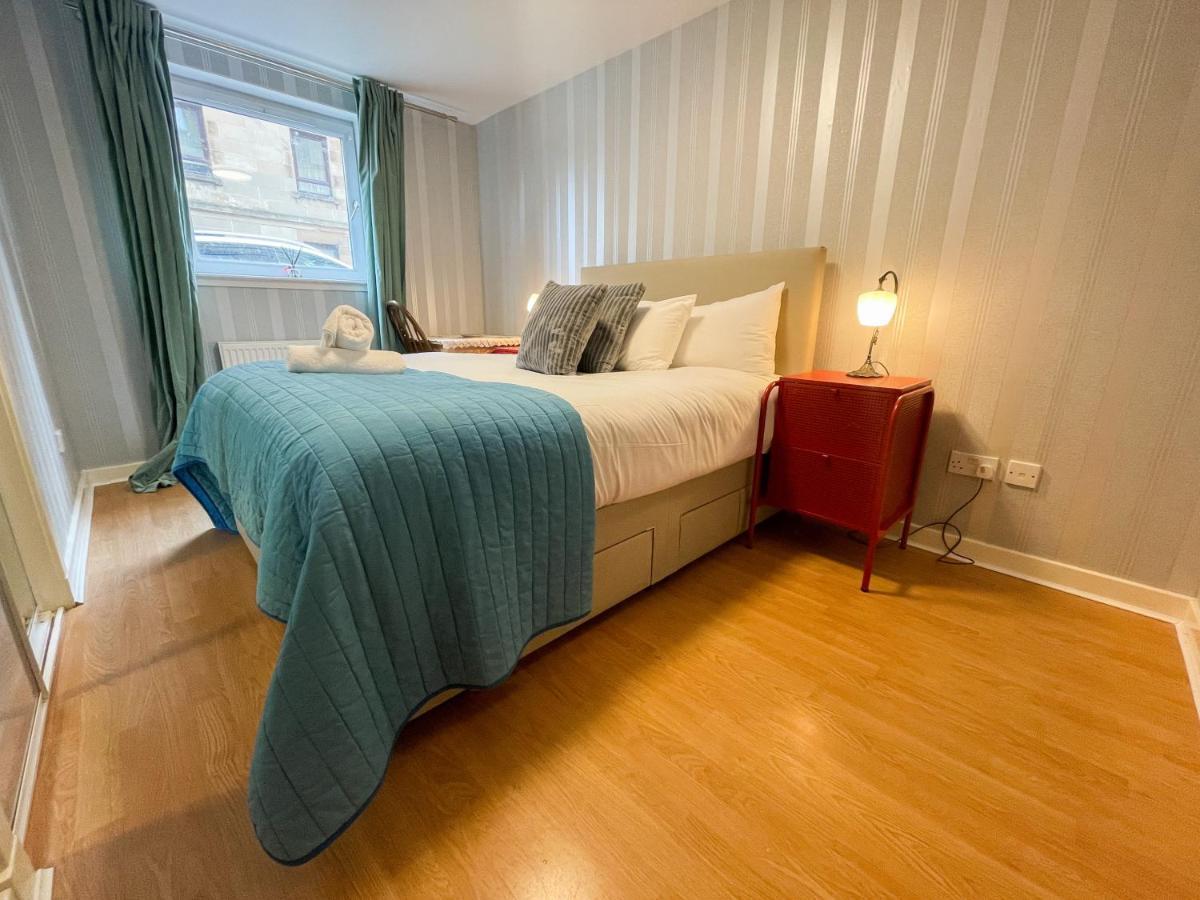 Kelvingrove 2 Bedroom Apartment - Private Parking Glasgow Bagian luar foto